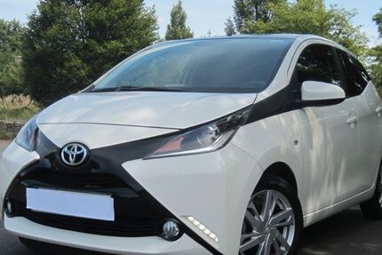Toyota Aygo (X) 150.000 km 5.700 &euro; Rathenow 14712