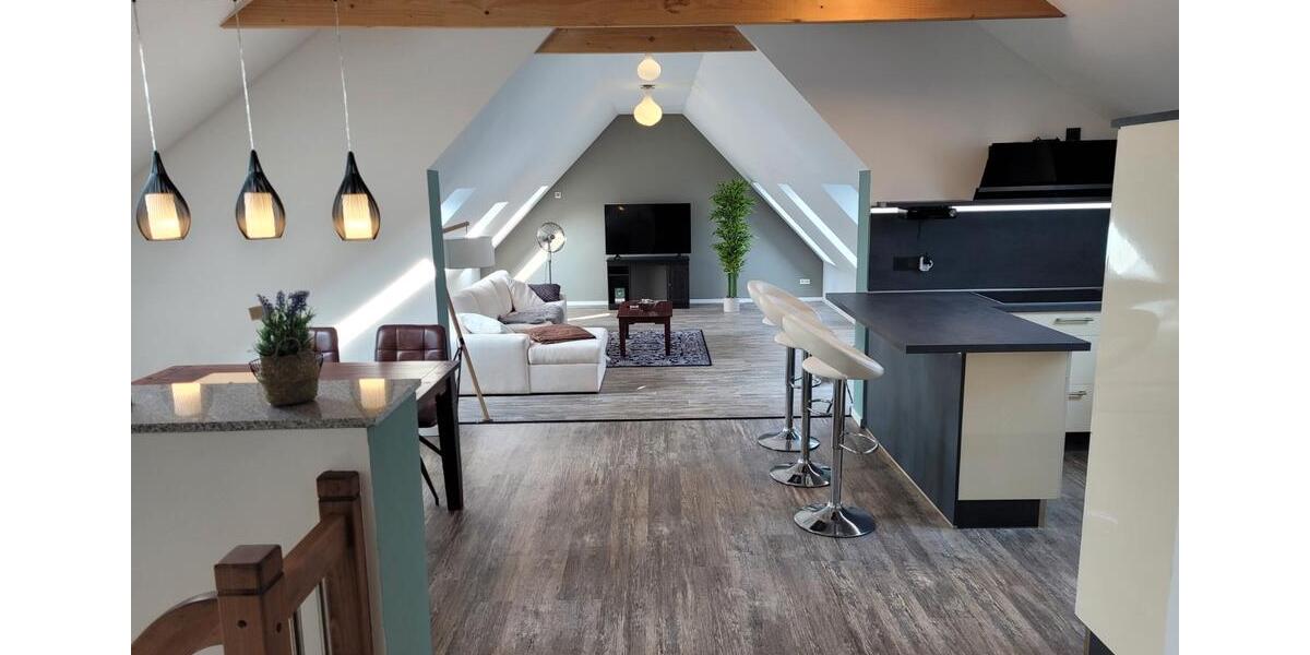 Dachgeschoßwohnung Feldberger Seenlandschaft - 2.5 Zimmer, 105 m&sup2;, 11&euro; | Angebot:26124112