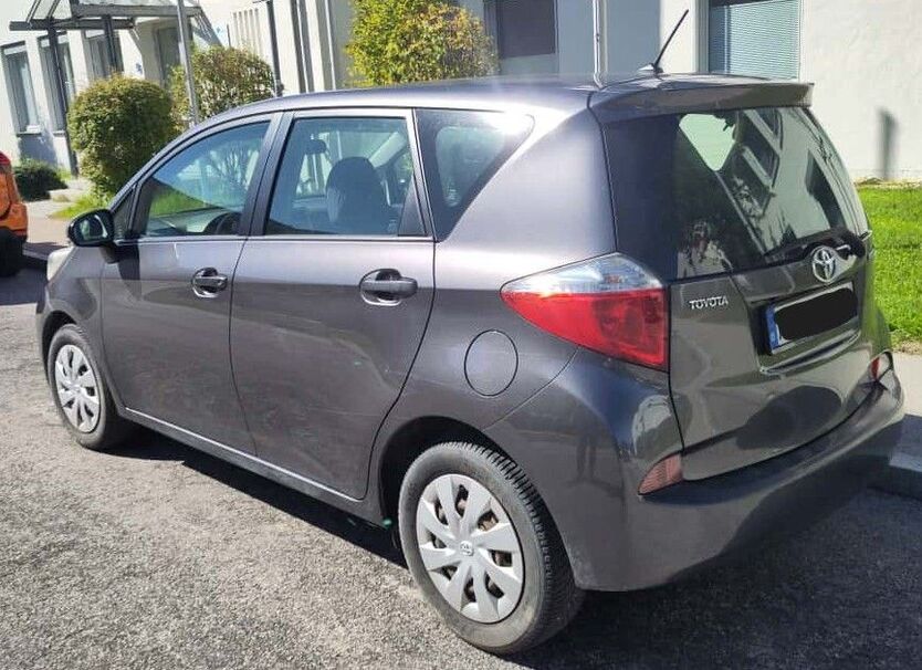 Toyota Verso-S 177.000 km 1.800 € München 80369