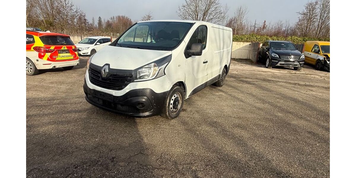 Renault Trafic 127.000 km 6.999 &euro; München 81245