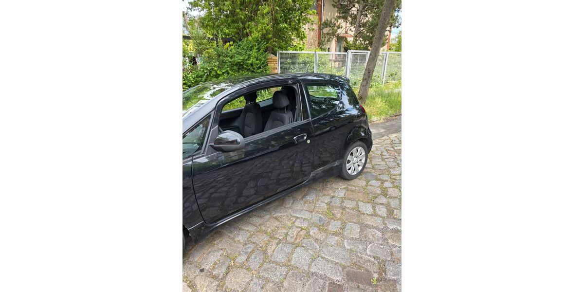 Mitsubishi Colt 90.000 km 3.500 &euro; Berlin 12207