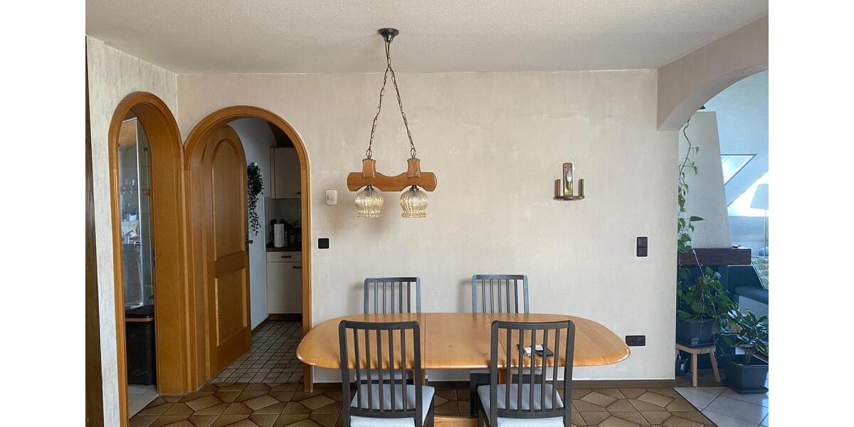 Dachgeschoßwohnung Ditzingen - 3.5 Zimmer, 103 m&sup2;, 1.100&euro; | Angebot:26654945