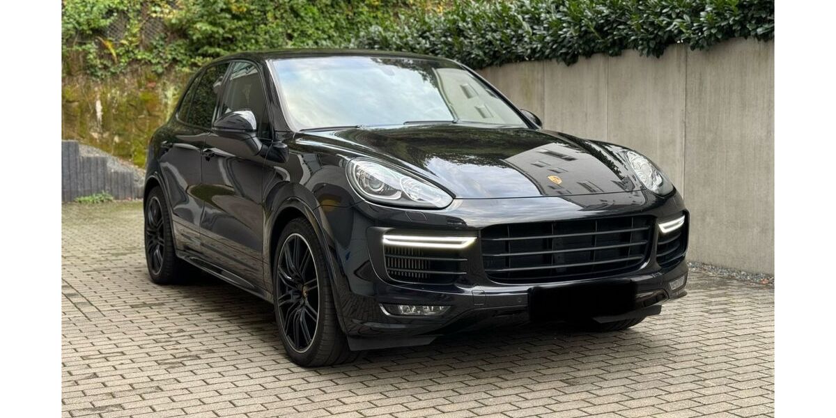 Porsche Cayenne 178.000 km 31.100 &euro; Merzig 66663