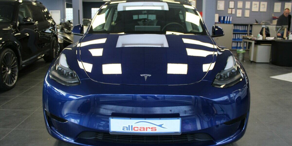 Tesla Model Y RWD 33.530 km 32.980 &euro; Euskirchen 53881