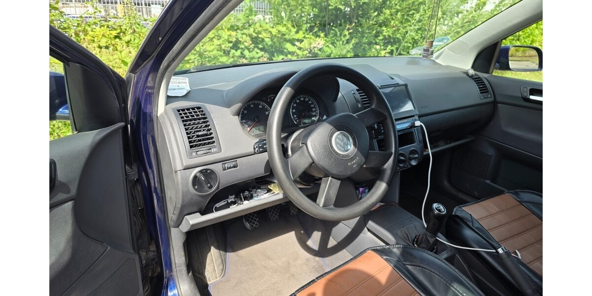 VW Polo 229.740 km 2.700 € Essen 45121