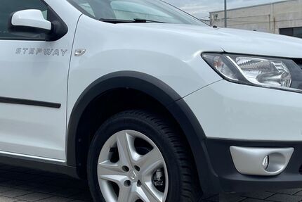Dacia Sandero 115.000 km 4.999 &euro; Dessau-Roßlau 06847