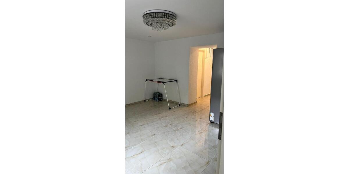 Einfamilienhaus Lebach - 10 Zimmer, 200 m&sup2;, 300.000&euro; | Angebot:22079790