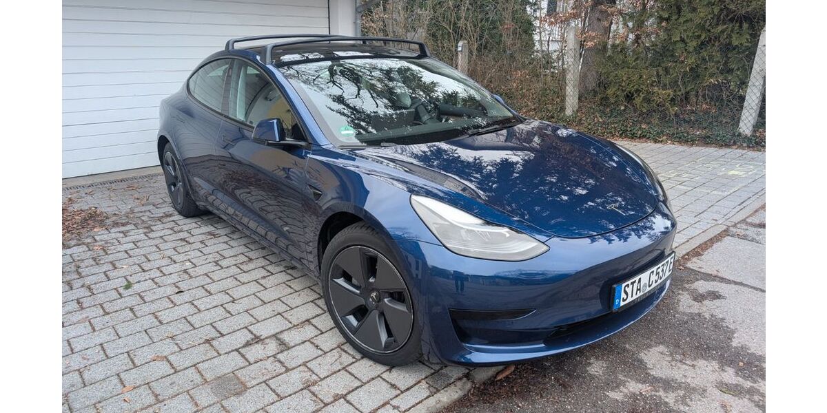 Tesla Model 3 40.239 km 27.500 &euro; München 80333