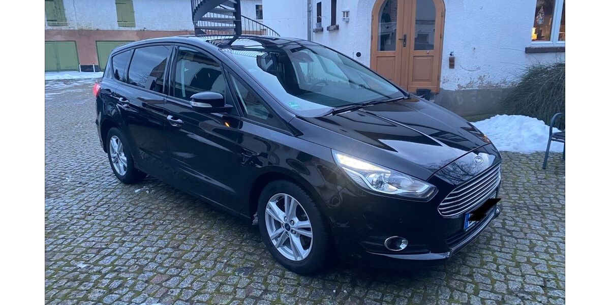 Ford S-Max 216.000 km 12.450 &euro; Elstertrebnitz 04523