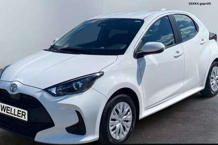 Toyota Yaris 4.296 km 20.690 &euro; Leipzig-Burghausen 04178