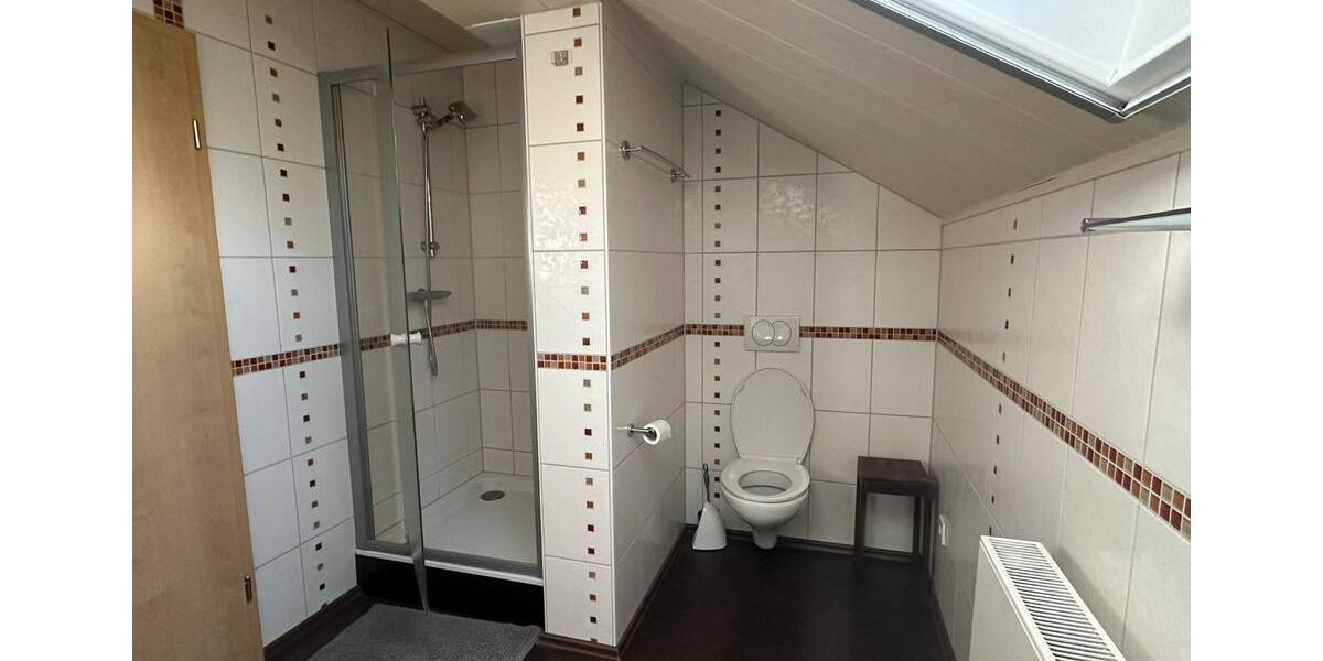Dachgeschoßwohnung Rimbach - 3 Zimmer, 145 m&sup2;, 850&euro; | Angebot:26387100