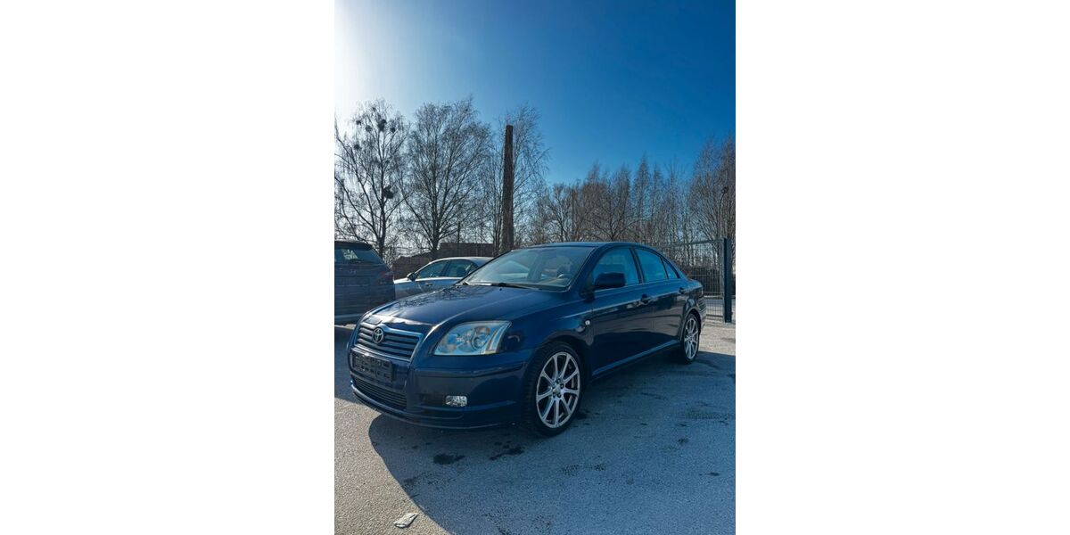 Toyota Avensis 183.000 km 2.050 &euro; Velten 16727