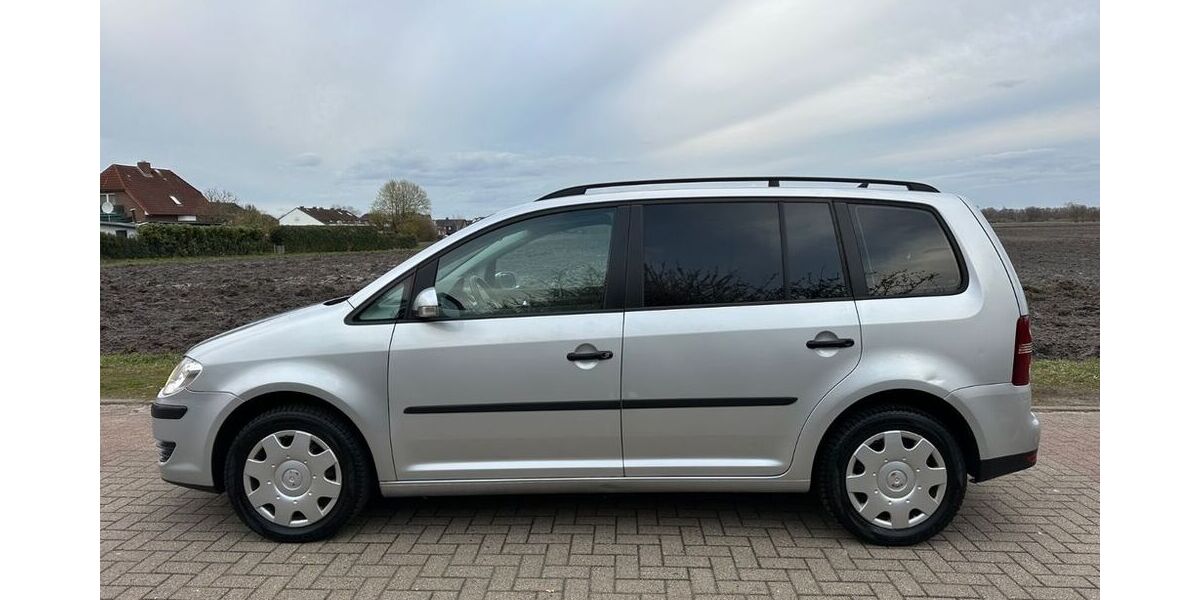 VW Touran 317.361 km 2.100 &euro; Hamburg 22045