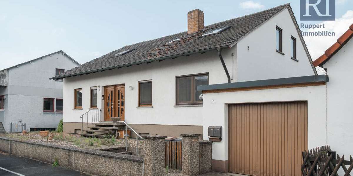 Haus zum Kaufen in Schwarzach am Main 389.000 € 191 m² 7 zimmer