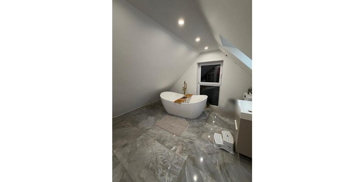 Etagenwohnung Porta Westfalica - 4 Zimmer, 130 m&sup2;, 1.800&euro; | Angebot:26350853