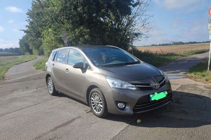 Toyota Verso 189.000 km 9.700 € Dortmund 44319