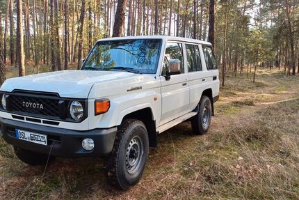 Toyota Land Cruiser 32.400 km 59.000 &euro; Schipkau 01993