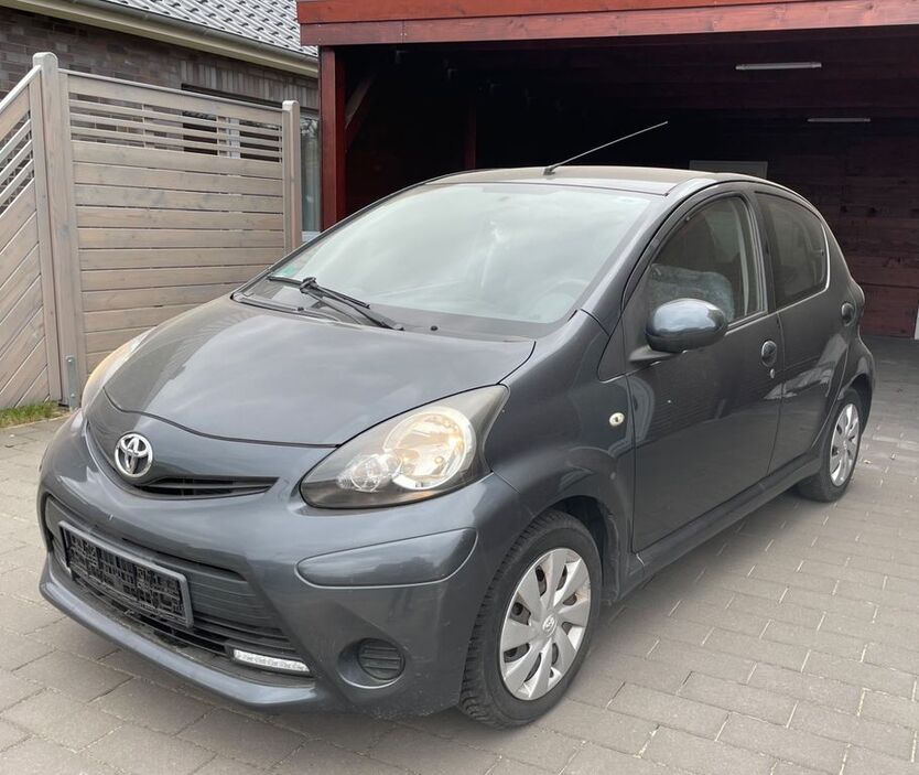 Aygo (X)