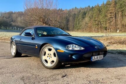 Jaguar XK8