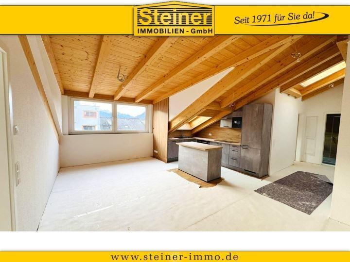 3-Zimmer-Dach-Studio-Wohnung, LIFT, EBK, Keller, Kachelofen-Anschluss, TG-Platz a. W. 3 zimmer