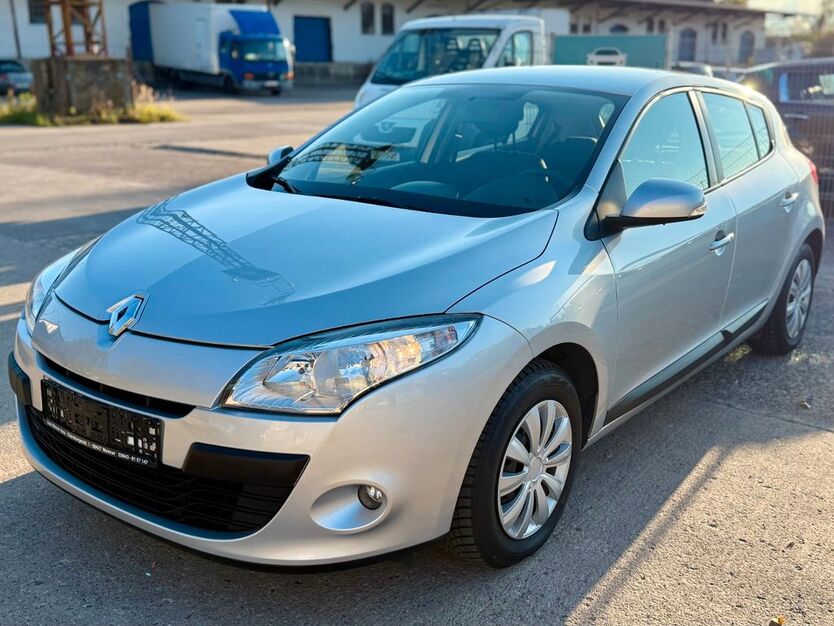 Renault Megane 87.599 km 4.899 € Weimar 99427
