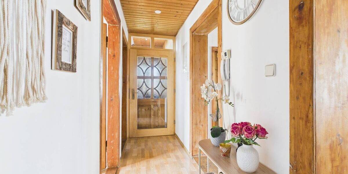 Mehrfamilienhaus, Wohnhaus Roth - 9 Zimmer, 211 m&sup2;, 595.000&euro; | Angebot:26805639