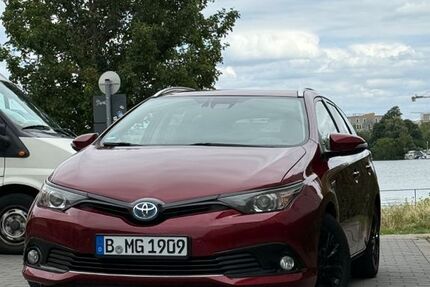 Toyota Auris 56.789 km 13.999 &euro; Berlin 10787