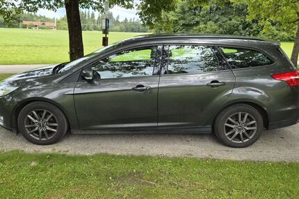 Ford Focus 124.253 km 7.400 &euro; Pfaffing 83539
