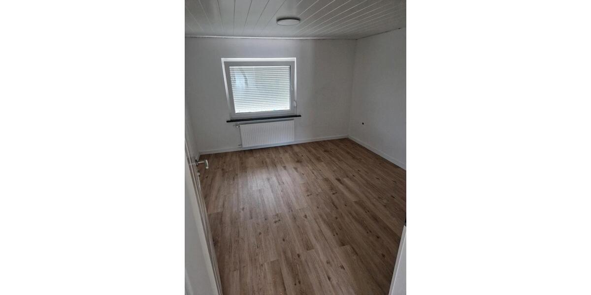 Einfamilienhaus Etzbach - 7 Zimmer, 200 m&sup2;, 1.200&euro; | Angebot:25341745