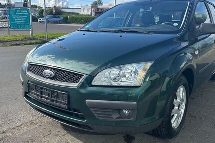 Ford Focus 153.341 km 2.300 &euro; Brühl 50321