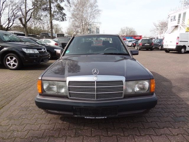 Mercedes-Benz 190 330.000 km 1.950 &euro; Frankfurt 60486