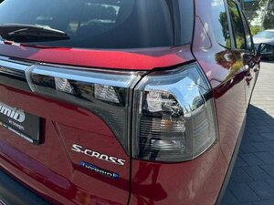 Suzuki SX4 S-Cross S-CROSS 1.5 COMFORT+ ALLGRIP AGS 4.000 km 27.990 &euro; Höhenkirchen-Siegertsbrun 85635