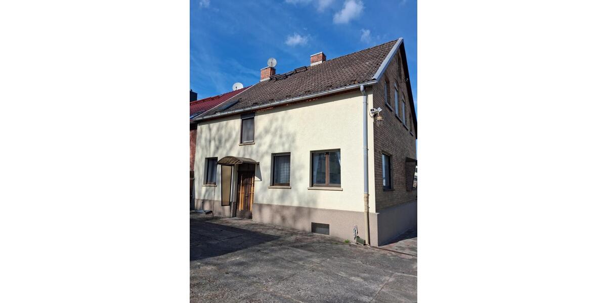 Doppelhaushälfte Haldensleben - 9 Zimmer, 122 m&sup2;, 175.000&euro; | Angebot:26235540