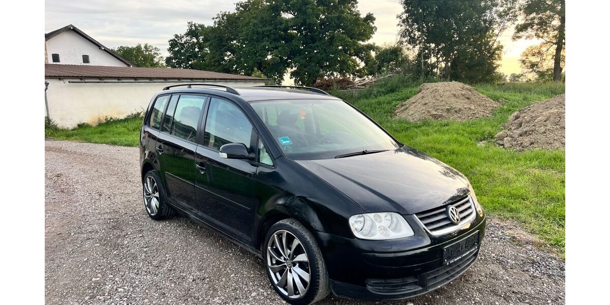 VW Touran 268.000 km 1.599 € Neufahrn 85375