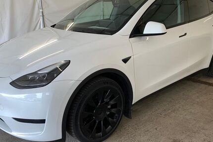 Tesla Model Y 44.175 km 31.950 &euro; Steinbach-Hallenberg OT Herges-Hallenberg 98587