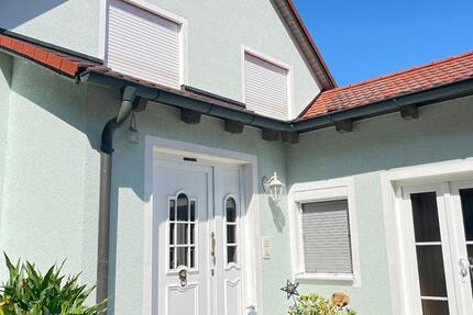 Haus Regenstauf - 7 Zimmer, 276 m&sup2;, 1.349.000&euro; | Angebot:27095895