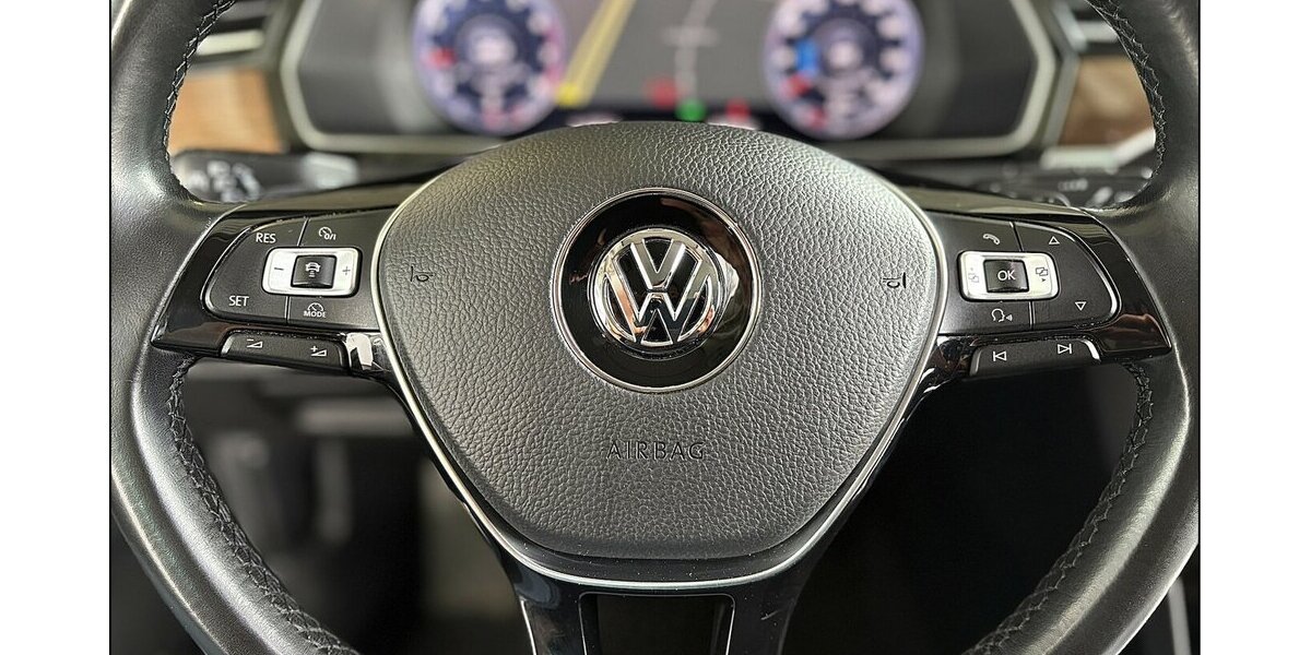 VW Passat 2.0 TSI Highline ACC VirtualCockpit Ass. 134.600 km 16.499 &euro; Stade 21682