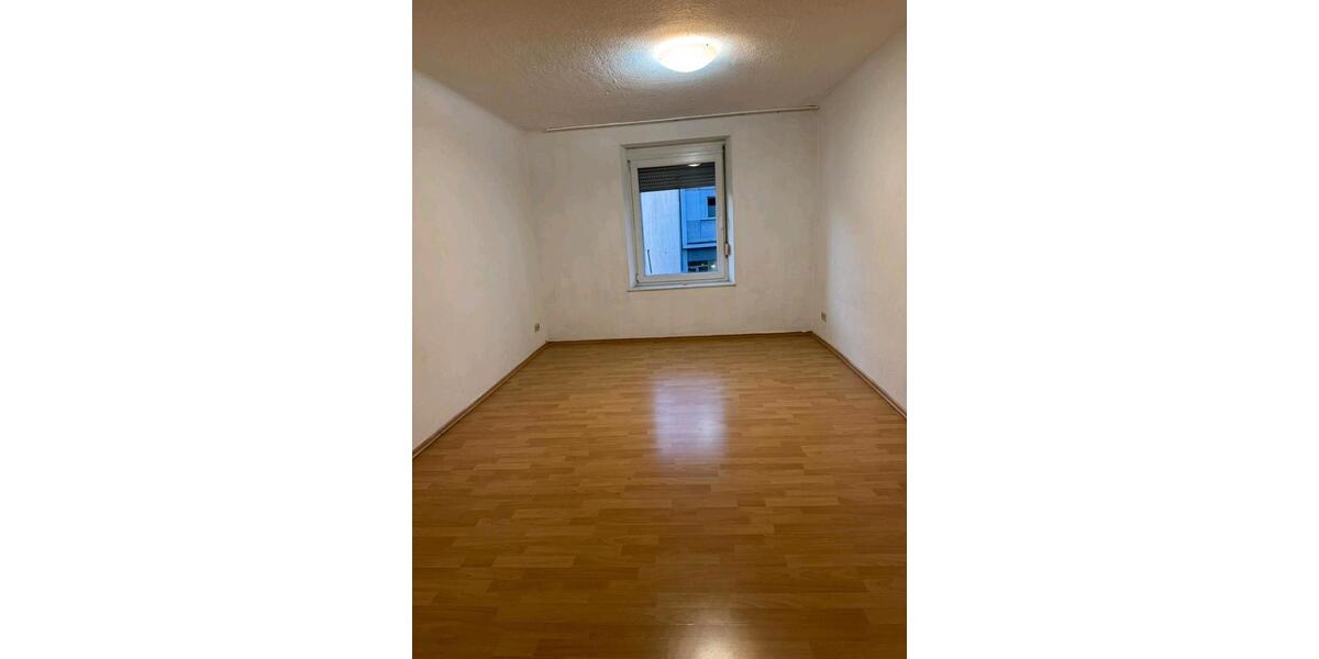 Etagenwohnung Wallerfangen - 3 Zimmer, 85 m&sup2;, 800&euro; | Angebot:25570435