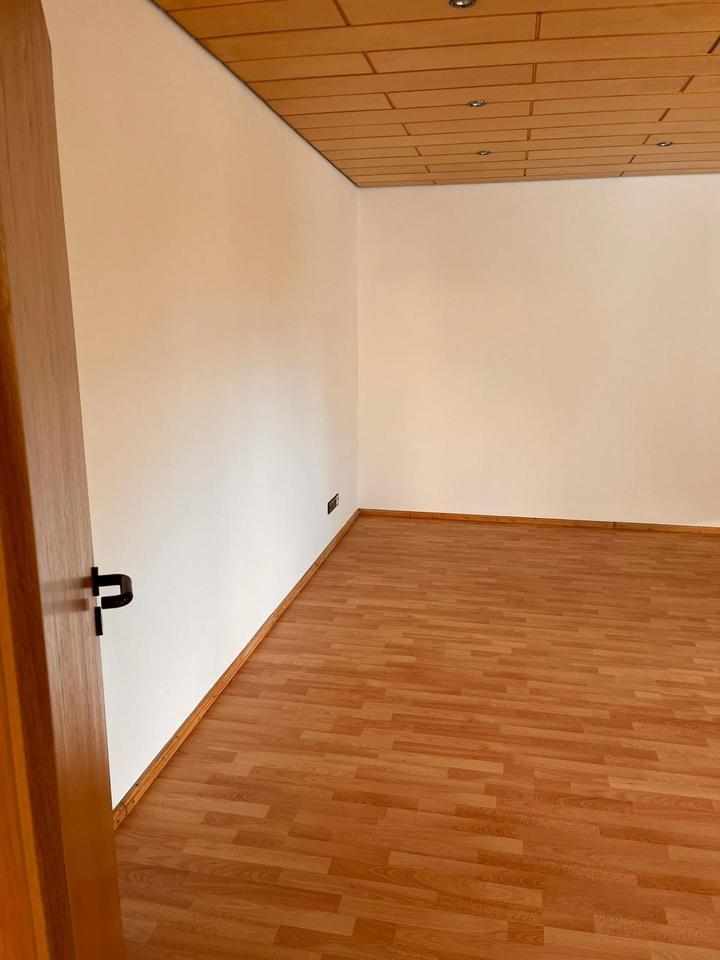 Schöne 2 Zimmer Wohnung zu vermieten in Esslingen Hegensberg zimmer