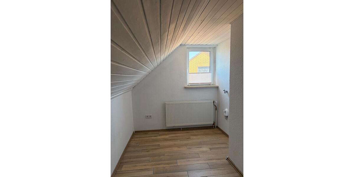 Dachgeschoßwohnung Langwedel - 2.5 Zimmer, 75 m&sup2;, 700&euro; | Angebot:25948841