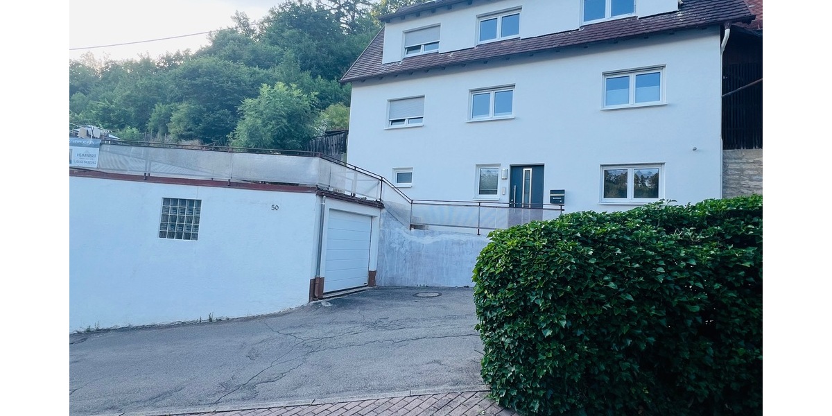 Teilsaniertes Einfamilien-Mehrgenerationenhaus mit Terrasse, Garage und opt. Grundstückserweiterung - Einfamilienhaus Horb am Neckar | Angebot:26083100