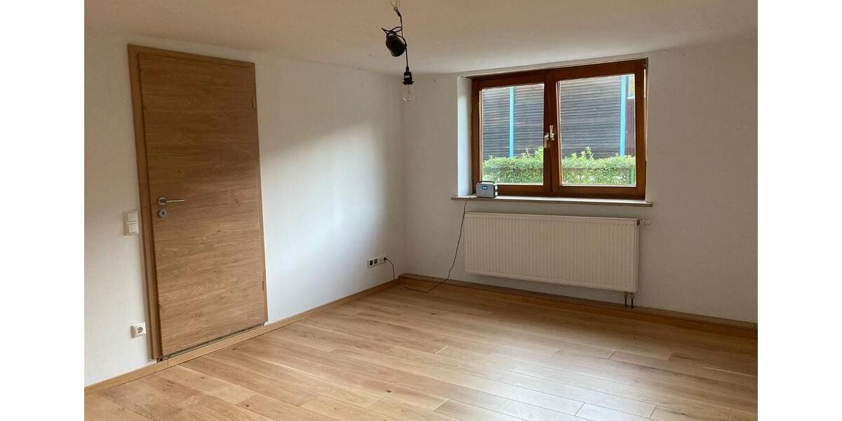 Etagenwohnung Pfarrkirchen - 7 Zimmer, 180 m&sup2;, 1.500&euro; | Angebot:26368933