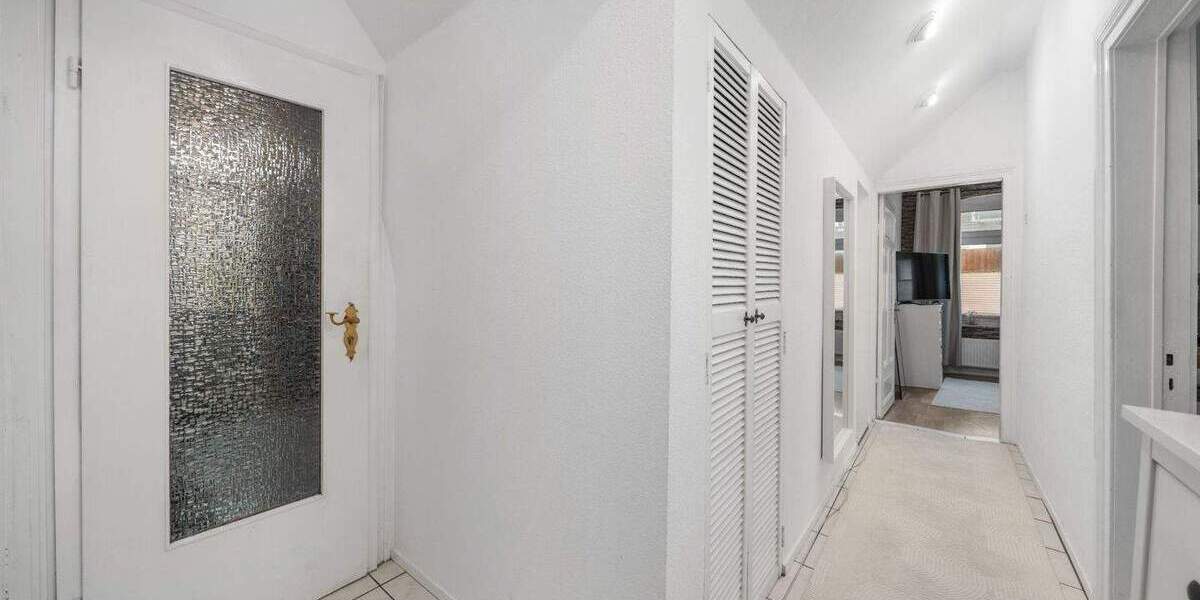 Mehrfamilienhaus, Wohnhaus Hohenwestedt - 8 Zimmer, 221 m&sup2;, 289.000&euro; | Angebot:25777887