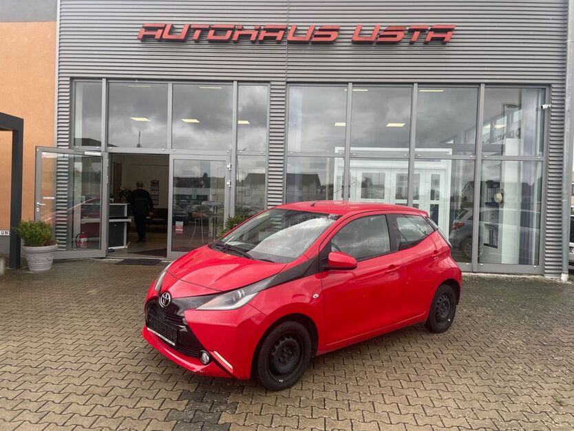 Toyota Aygo (X) 133.000 km 5.990 € Frankenberg/Eder 35066