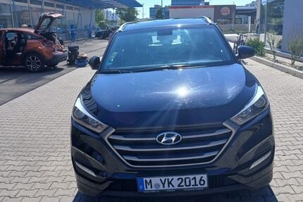 Hyundai TUCSON 127.500 km 11.000 &euro; München 81248