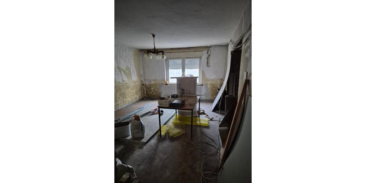 Einfamilienhaus Calbe (Saale) - 8 Zimmer, 163 m&sup2;, 70.000&euro; | Angebot:25223232