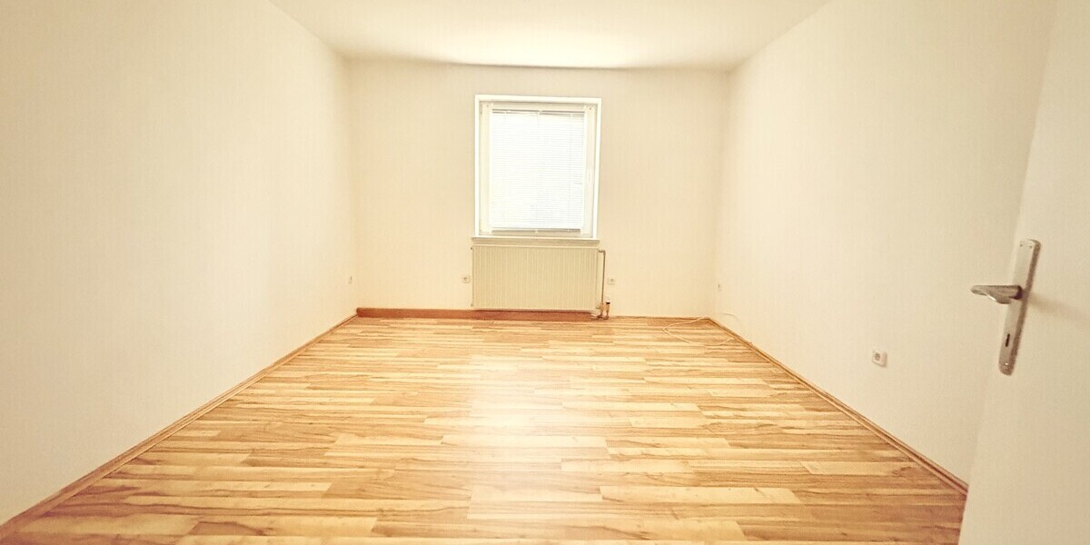 ***Zweifamilienhaus mit großem Grundstück & Baugenehmigung – vielseitig nutzbar*** - Zweifamilienhaus Perchting Perchting | Angebot:25987665