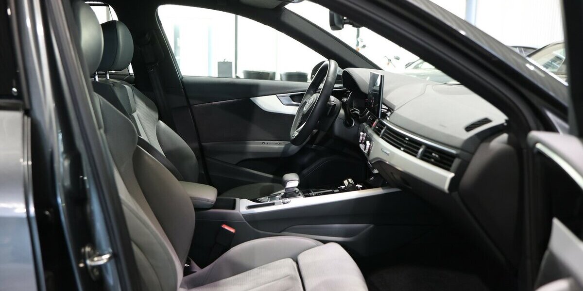 Audi A4 Avant 40 TFSI QUATTRO S-LINE SPORT BLACK TOP 113.000 km 26.888 &euro; Hamm 59077