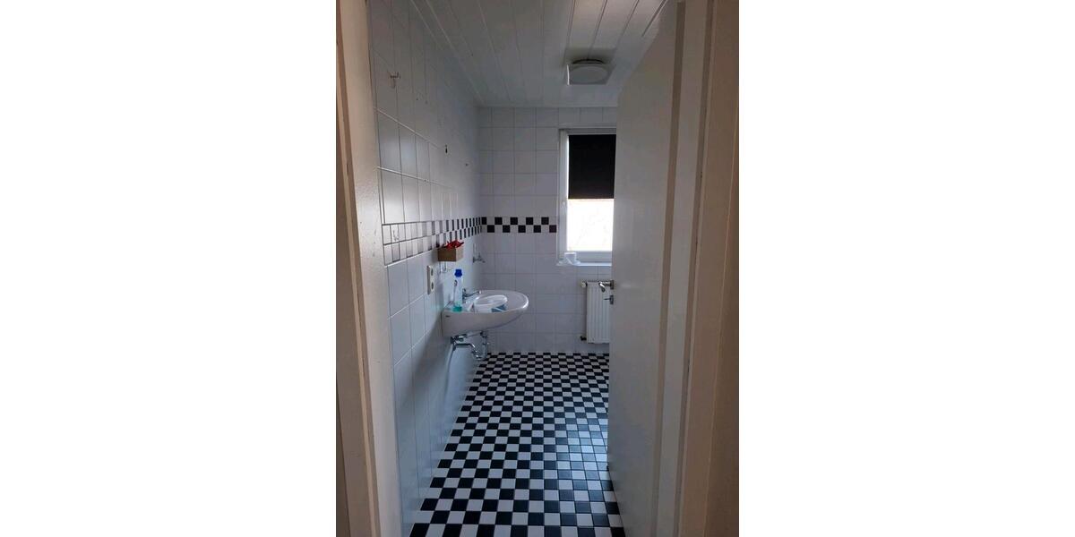 Dachgeschoßwohnung Lindern (Oldenburg) - 1 Zimmer, 92 m&sup2;, 600&euro; | Angebot:25362136