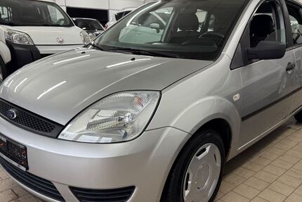 Ford Fiesta 173.000 km 2.490 &euro; Schmelz 66839